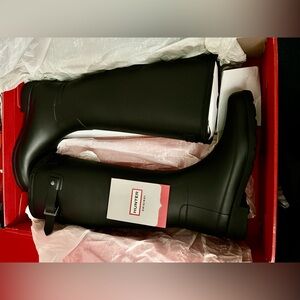 Hunter Black Rubber Sole Boots